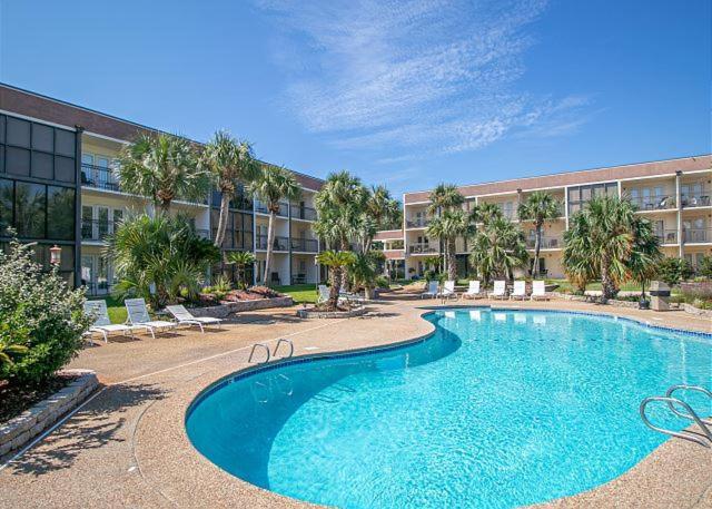 Fun 2 Bed/2 Bath Condo With Pool On Biloxi Beach 外观 照片