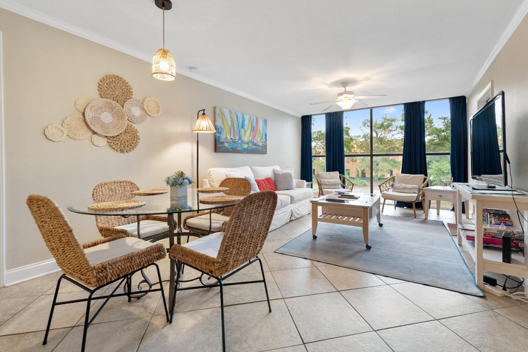 Fun 2 Bed/2 Bath Condo With Pool On Biloxi Beach 外观 照片