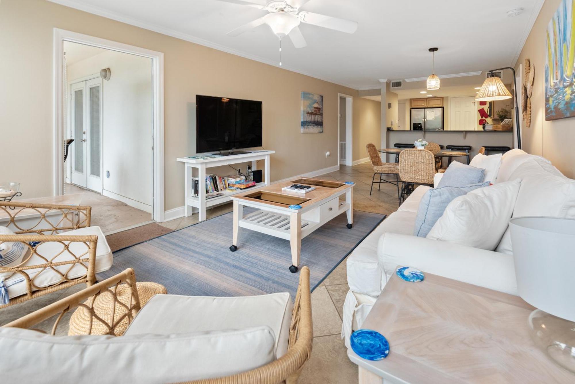 Fun 2 Bed/2 Bath Condo With Pool On Biloxi Beach 外观 照片
