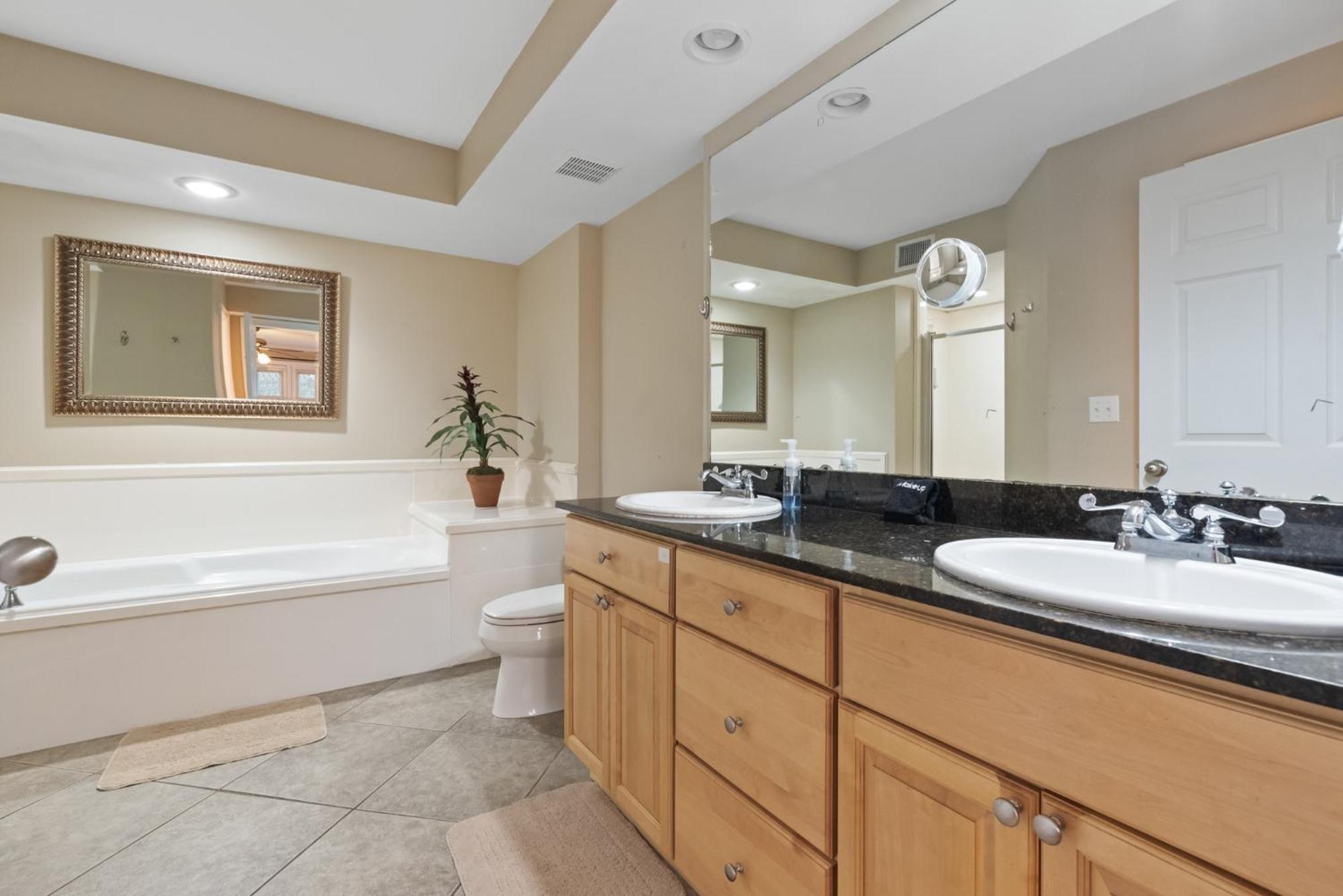 Fun 2 Bed/2 Bath Condo With Pool On Biloxi Beach 外观 照片